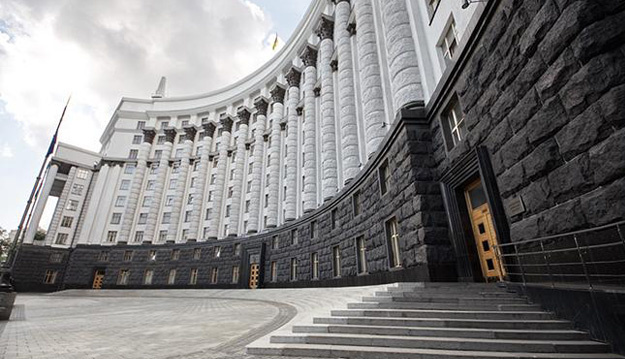 З квітня в Україні зросте прожитковий мінімум: кого торкнуться зміни та як перерахують виплати