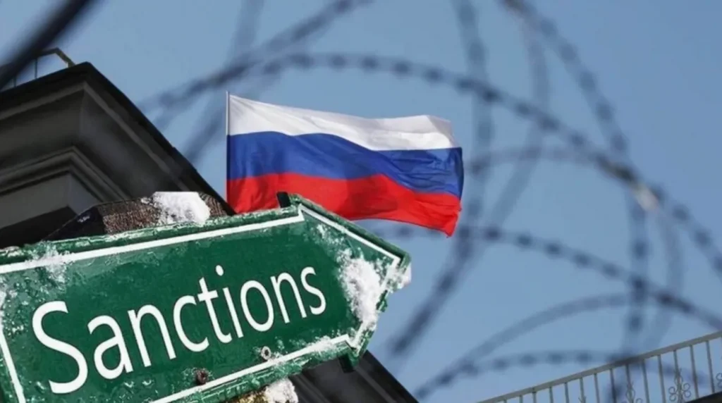 ЄС змінює правила санкцій проти рф: продовження до року та блокада тіньового флоту